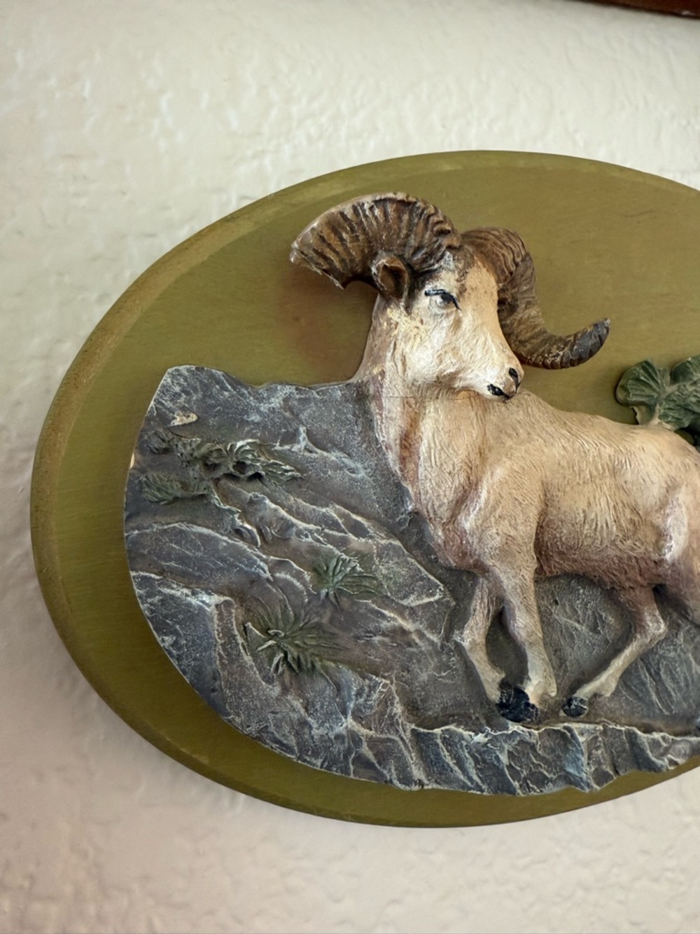 Vintage Avon Olive and Beige Ram Relief Wall Plaque - Picture 5 of 8